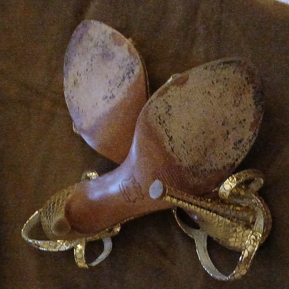 Stuart Weitzman for Russell & Bromley Gold Stilleto Sandals 7.5 - Picture 6 of 13